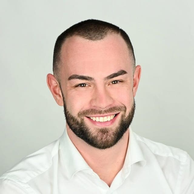 Jakub Bureš, M&M Reality